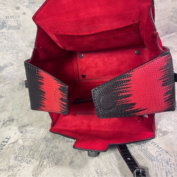 Sondra Roberts Square crossbody red and black bag - Picture 9 of 13